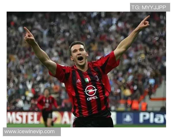 11号传奇球星汇聚足球场上的璀璨星光盘点与回顾 11号传奇球星汇聚足球场上的璀璨星光盘点与回顾