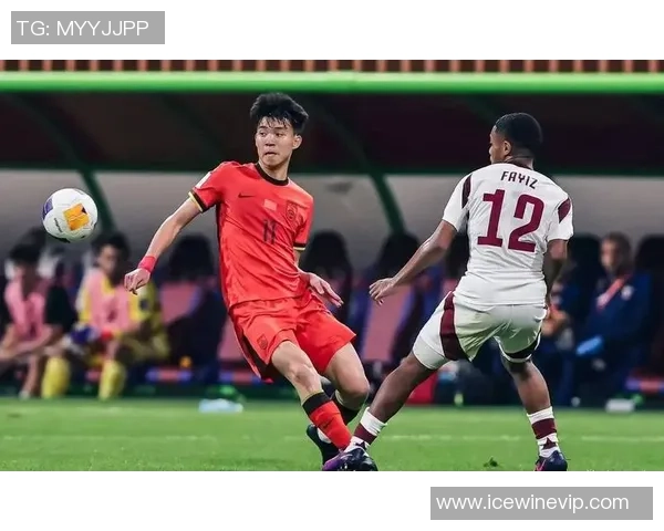 中国足球二代球星崛起:从传承到突破他们的成长轨迹与未来展望