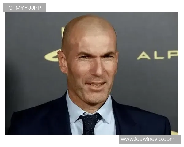 土耳其足球球星崛起之路:从国内联赛到欧洲赛场的奋斗与荣耀 土耳其足球球星崛起之路:从国内联赛到欧洲赛场的奋斗与荣耀