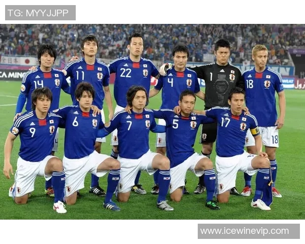 日本足球八号球星是谁 他在赛场上的表现与影响力分析